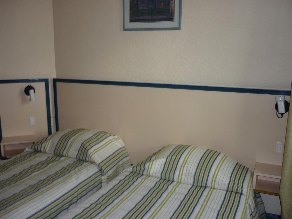Hotel Entre 2 Mers Proche Bordeaux Carbon-Blanc Phòng bức ảnh