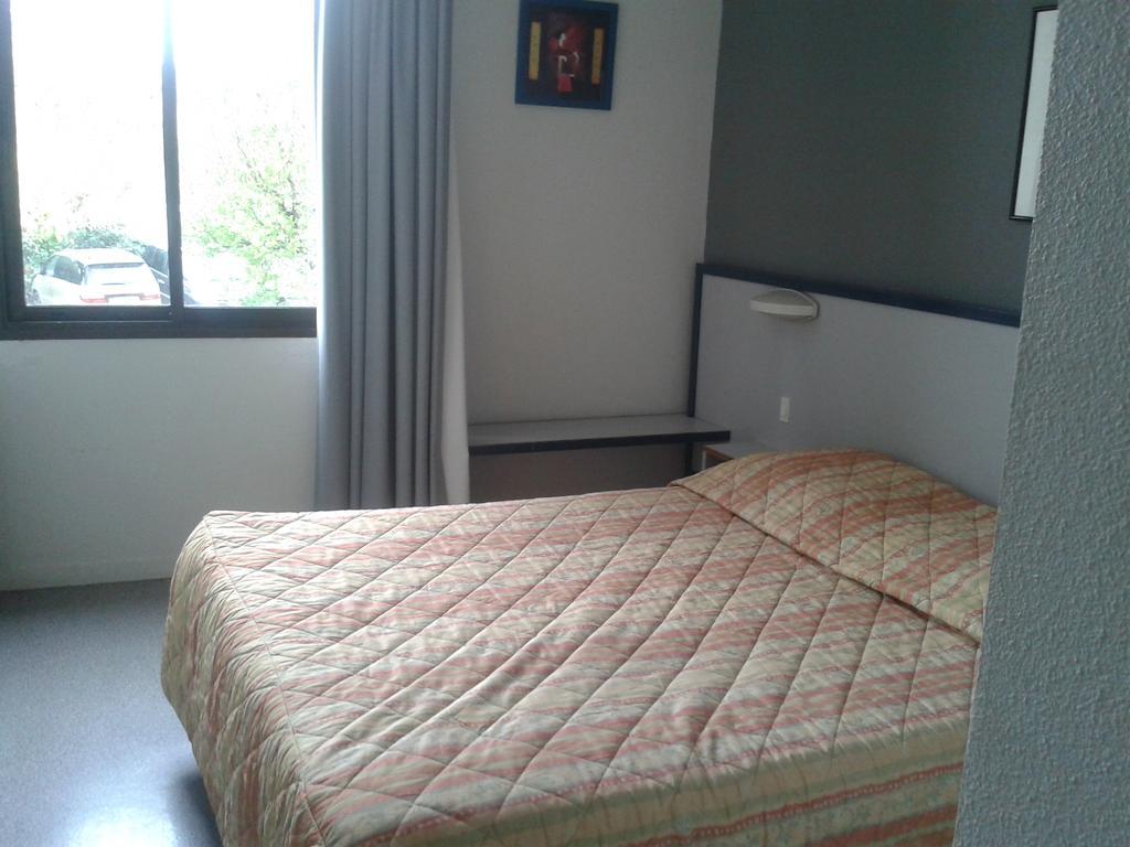 Hotel Entre 2 Mers Proche Bordeaux Carbon-Blanc Phòng bức ảnh